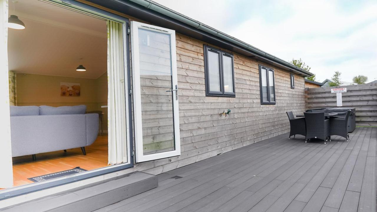 Hotel Warrenwood Country Park à Polegate Extérieur photo